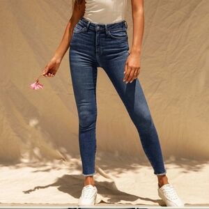 Vineyard Vines High Rise Skinny Jeans